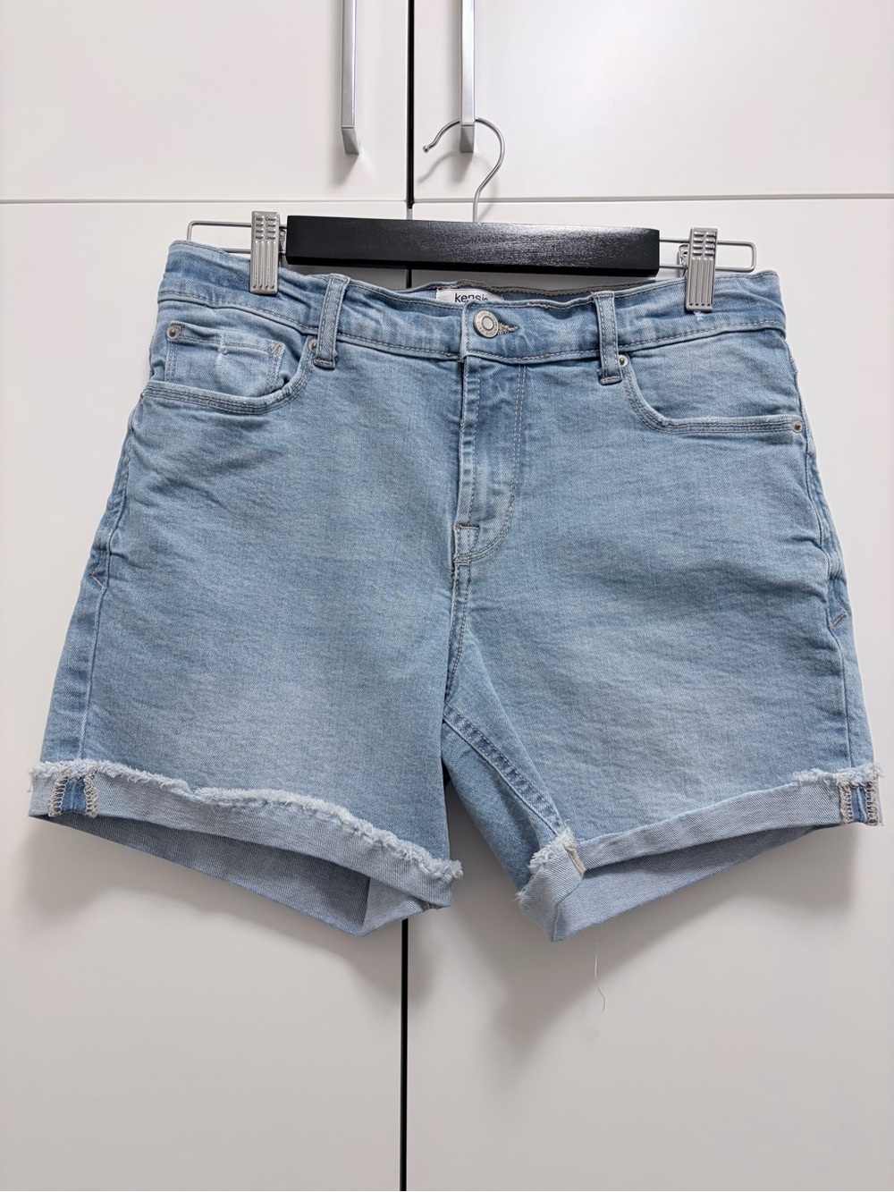 Kensie Light Wash Denim Jean Shorts